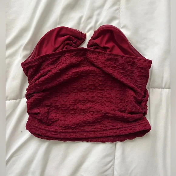 Red Textured Crop Top - Picture 2 of 2